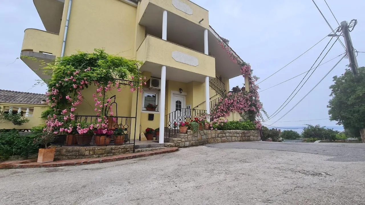 Apartment Iva Supetarska Draga Croatia