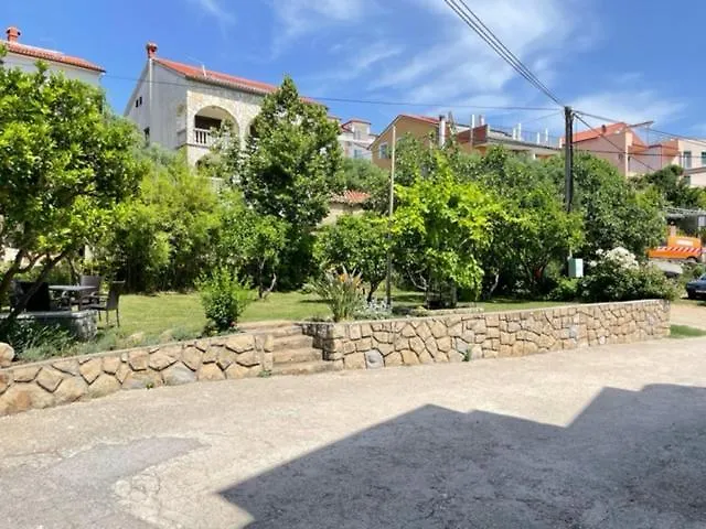 Apartment Iva Supetarska Draga 0*,  Croatia