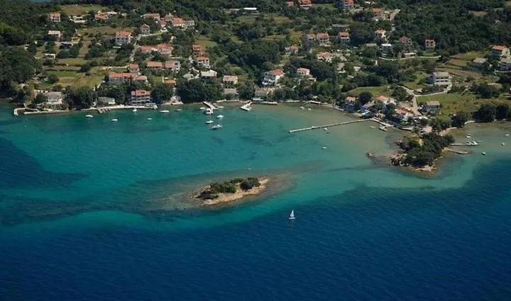 Apartment Iva Supetarska Draga 0*,  Croatia