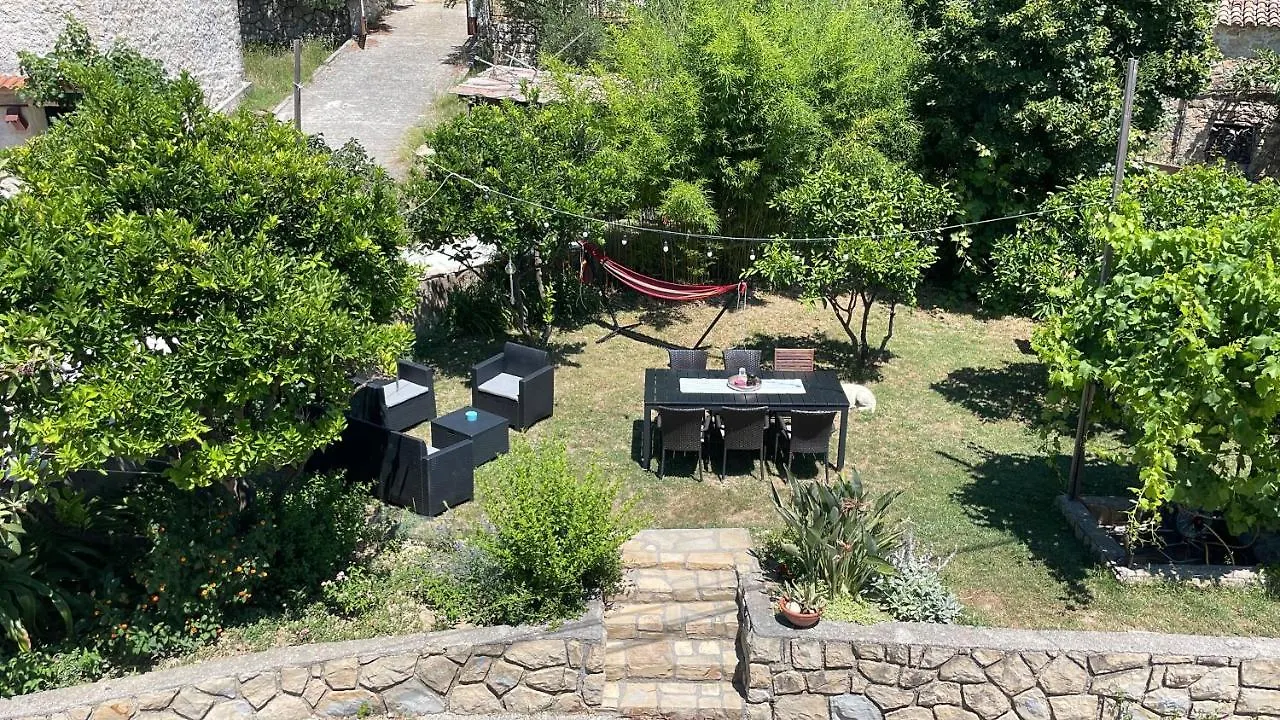Apartment Iva Supetarska Draga Croatia