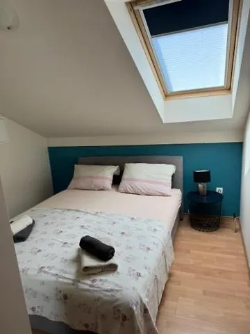 Apartment Iva Supetarska Draga 0*,  Croatia