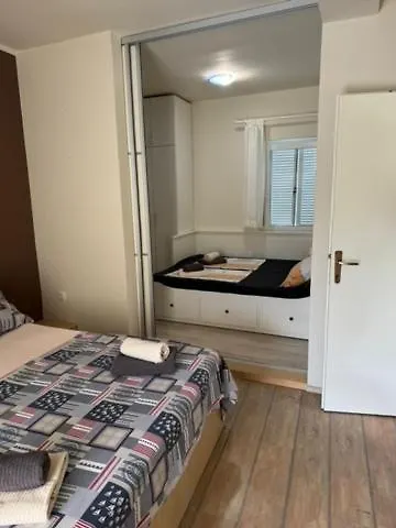Apartment Iva Supetarska Draga